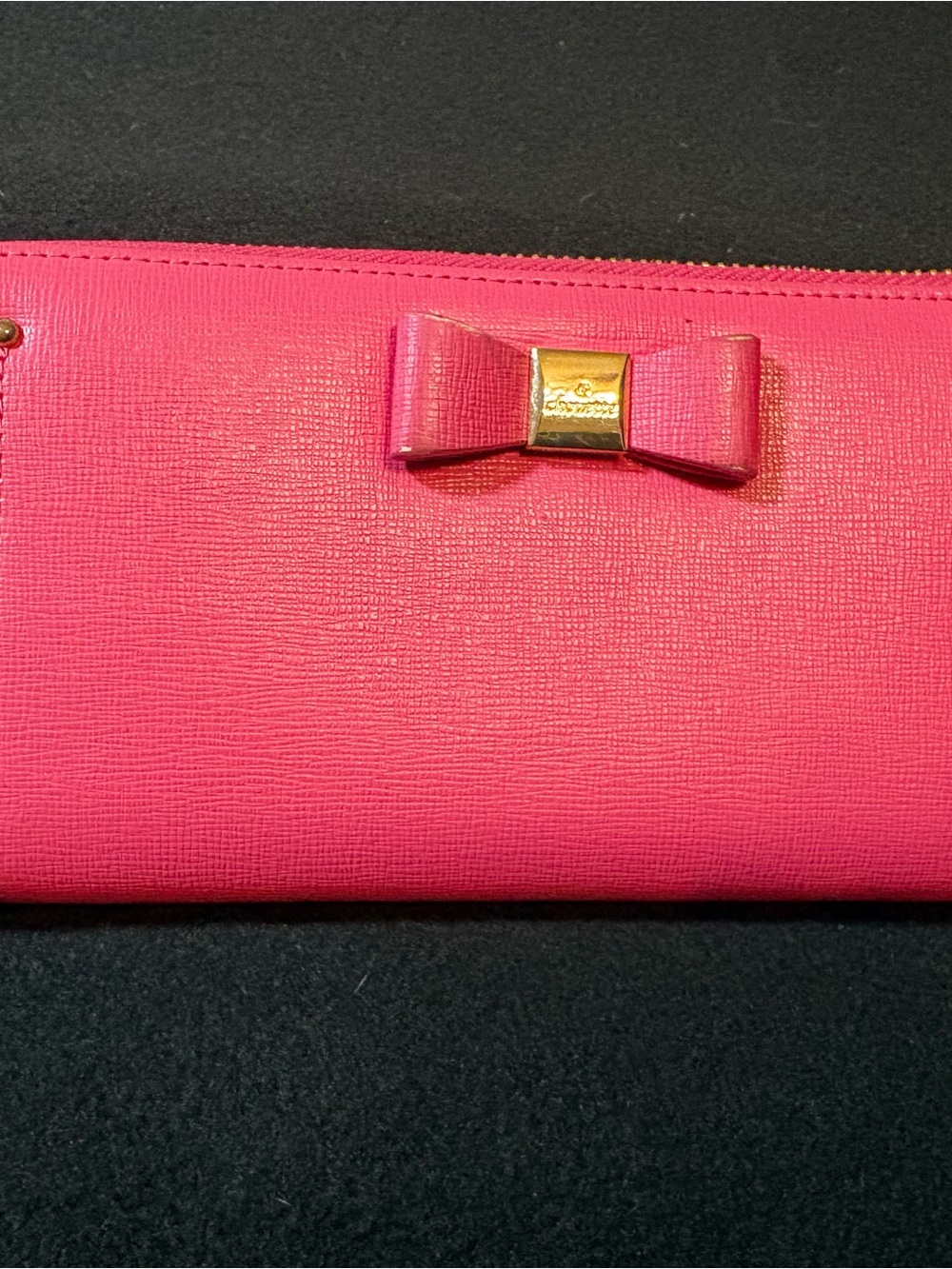 & chouette by Samantha Thavasa Pink Saffiano Leather Bow Zip-Around Long Wallet